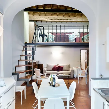 Corte Al Duomo By Mmega Apartment